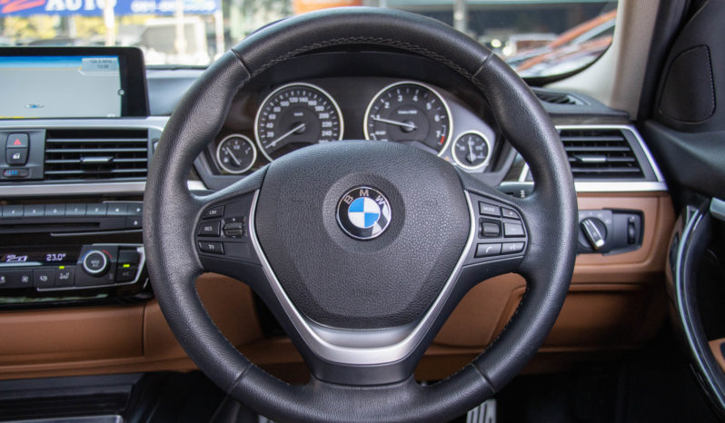 BMW 330e 2.0 F30 LUXURY PLUG-IN HYBRID ปี2017