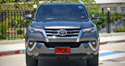 2019 TOYOTA FORTUNER 2.8 V AT 2WD สีเทา