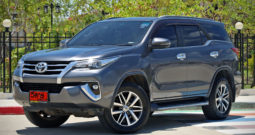 2019 TOYOTA FORTUNER 2.8 V AT 2WD สีเทา