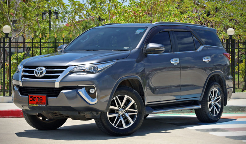 2019 TOYOTA FORTUNER 2.8 V AT 2WD สีเทา full