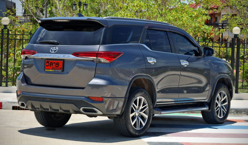 2019 TOYOTA FORTUNER 2.8 V AT 2WD สีเทา full