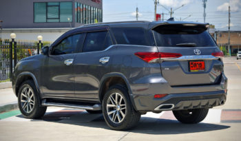 2019 TOYOTA FORTUNER 2.8 V AT 2WD สีเทา full