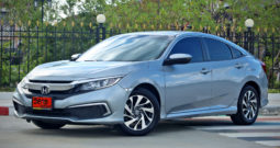 2019 HONDA CIVIC 1.8 E  เกียร์ CVT สีเทา