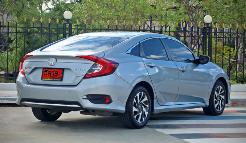 2019 HONDA CIVIC 1.8 E  เกียร์ CVT สีเทา full